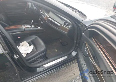 2012 BMW 740I z USA, uszkodzony, nr VIN WBAKA4C55CC613283